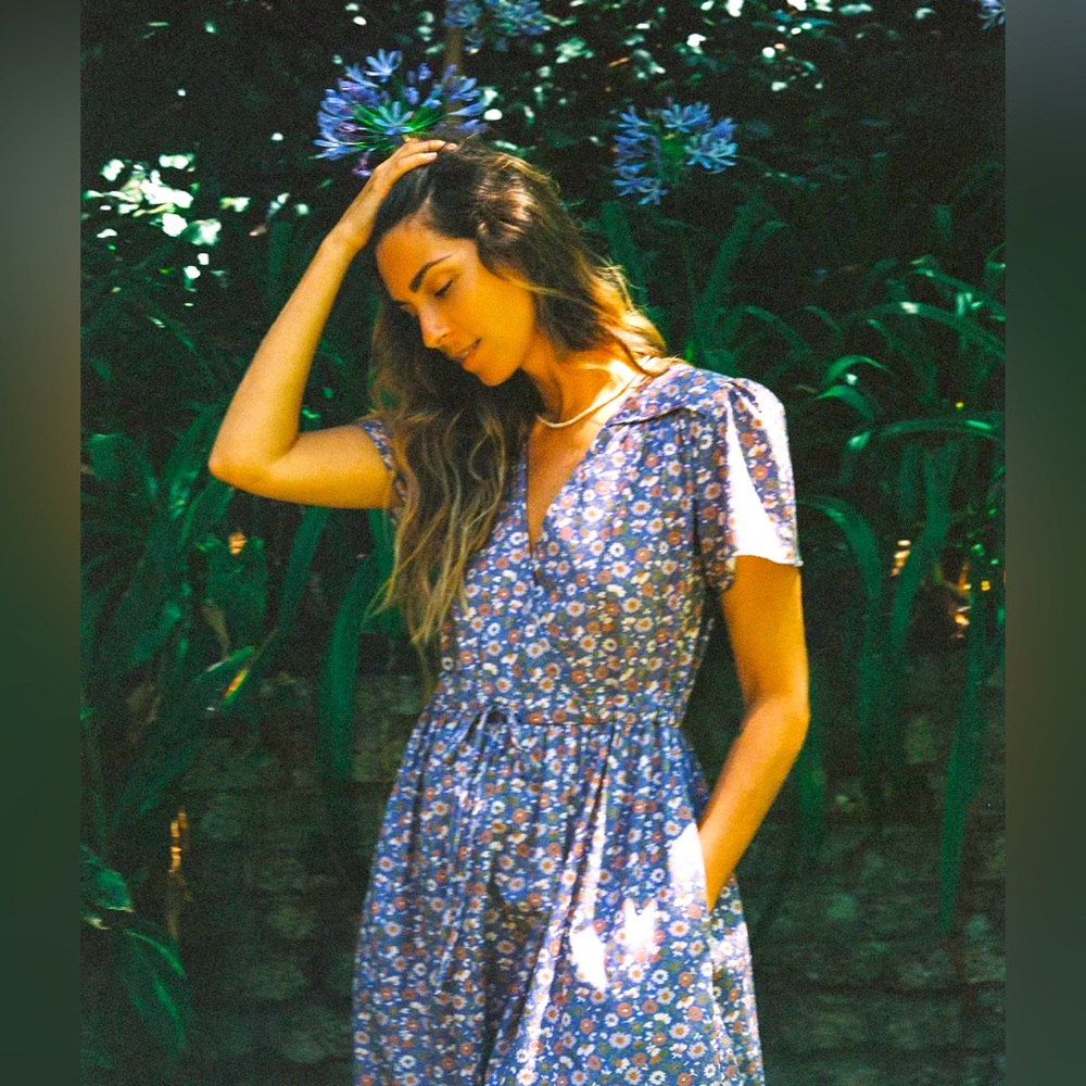 ISO Christy Dawn dress in Bora Bloom in XS or Petite XS
